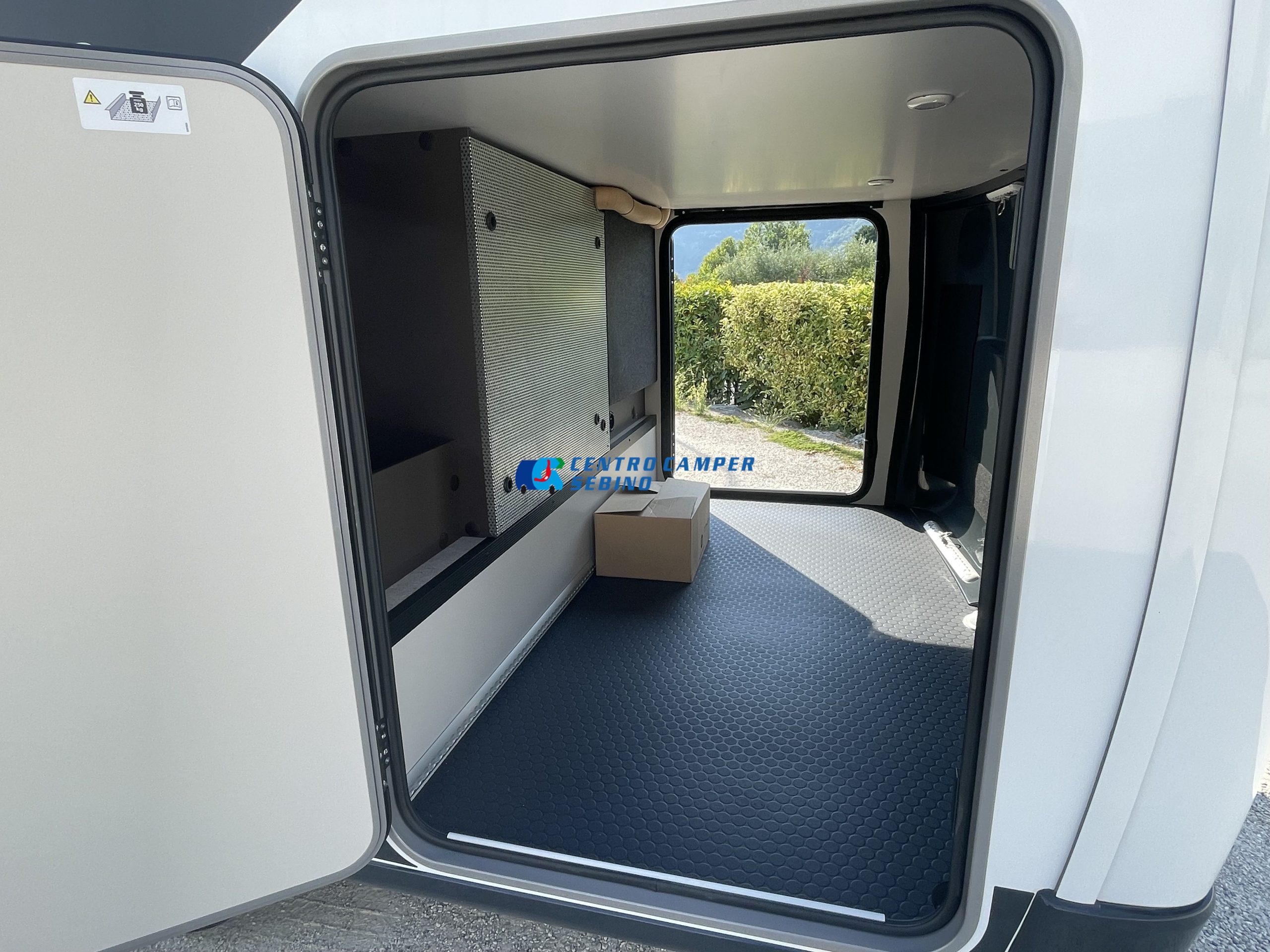SIGNATURE SFT 7.1 BÜRSTNER / Camper - immagine 4
