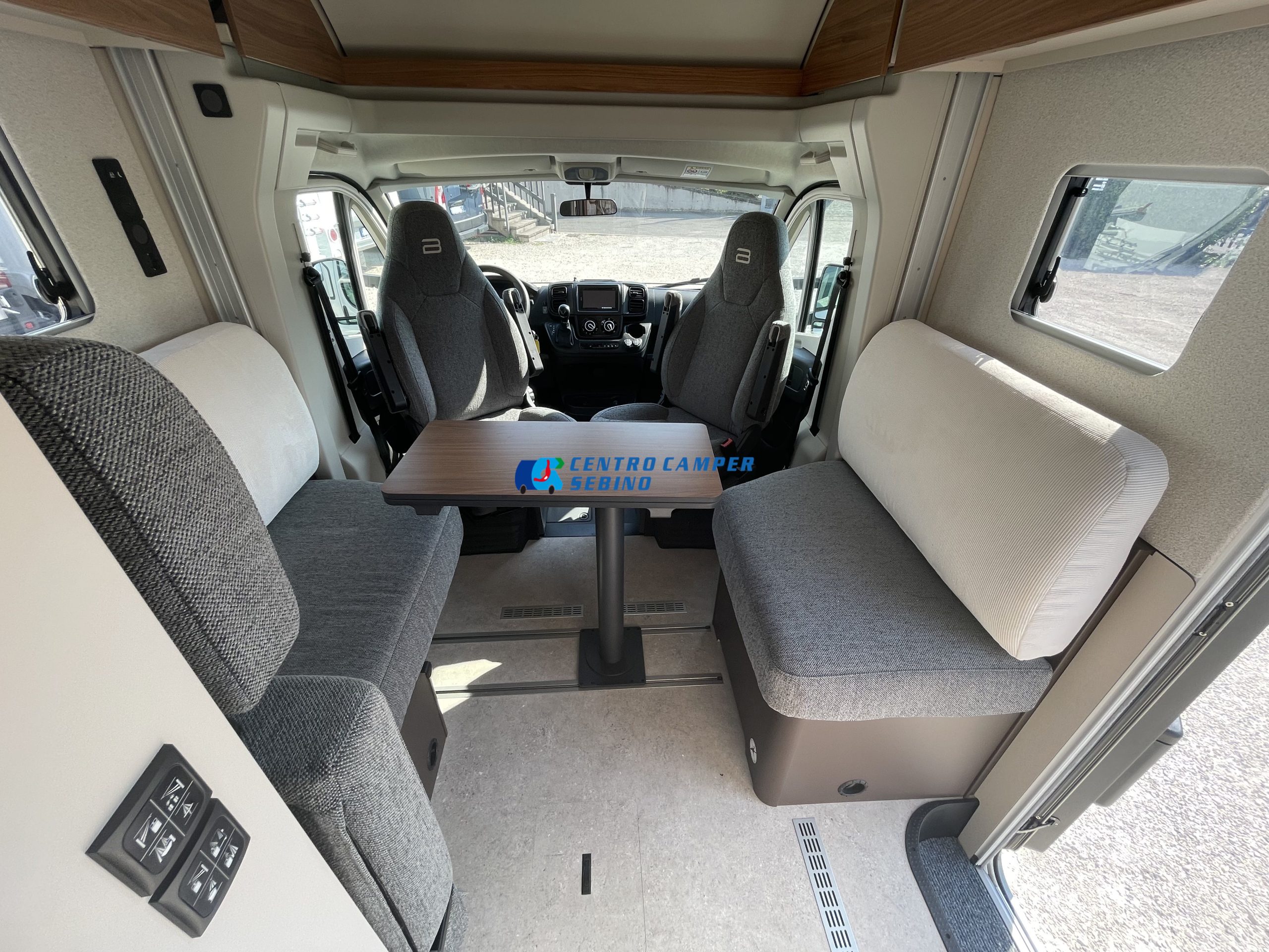 SIGNATURE SFT 7.1 BÜRSTNER / Camper - immagine 9