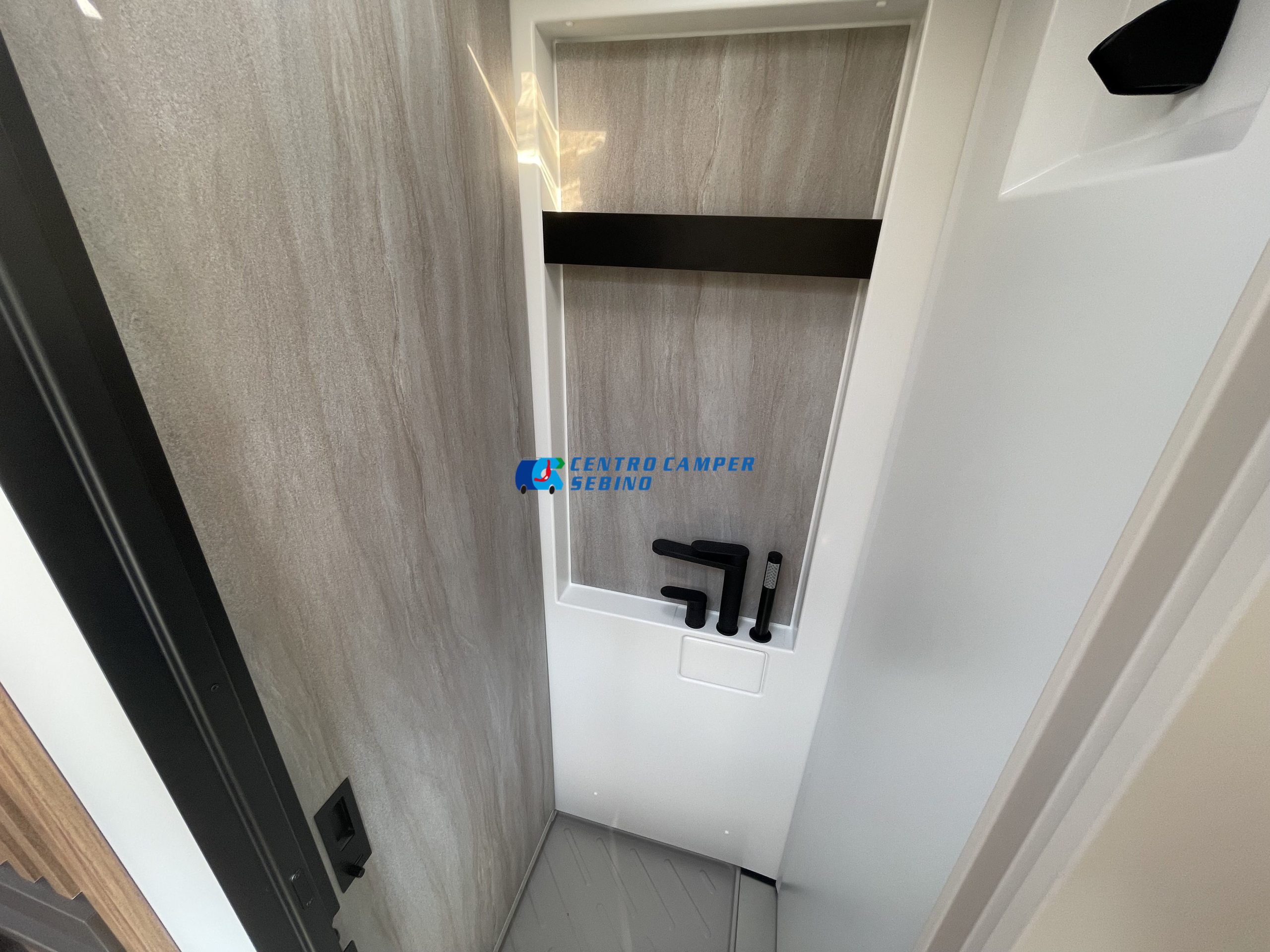 SIGNATURE SFT 7.1 BÜRSTNER / Camper - immagine 22