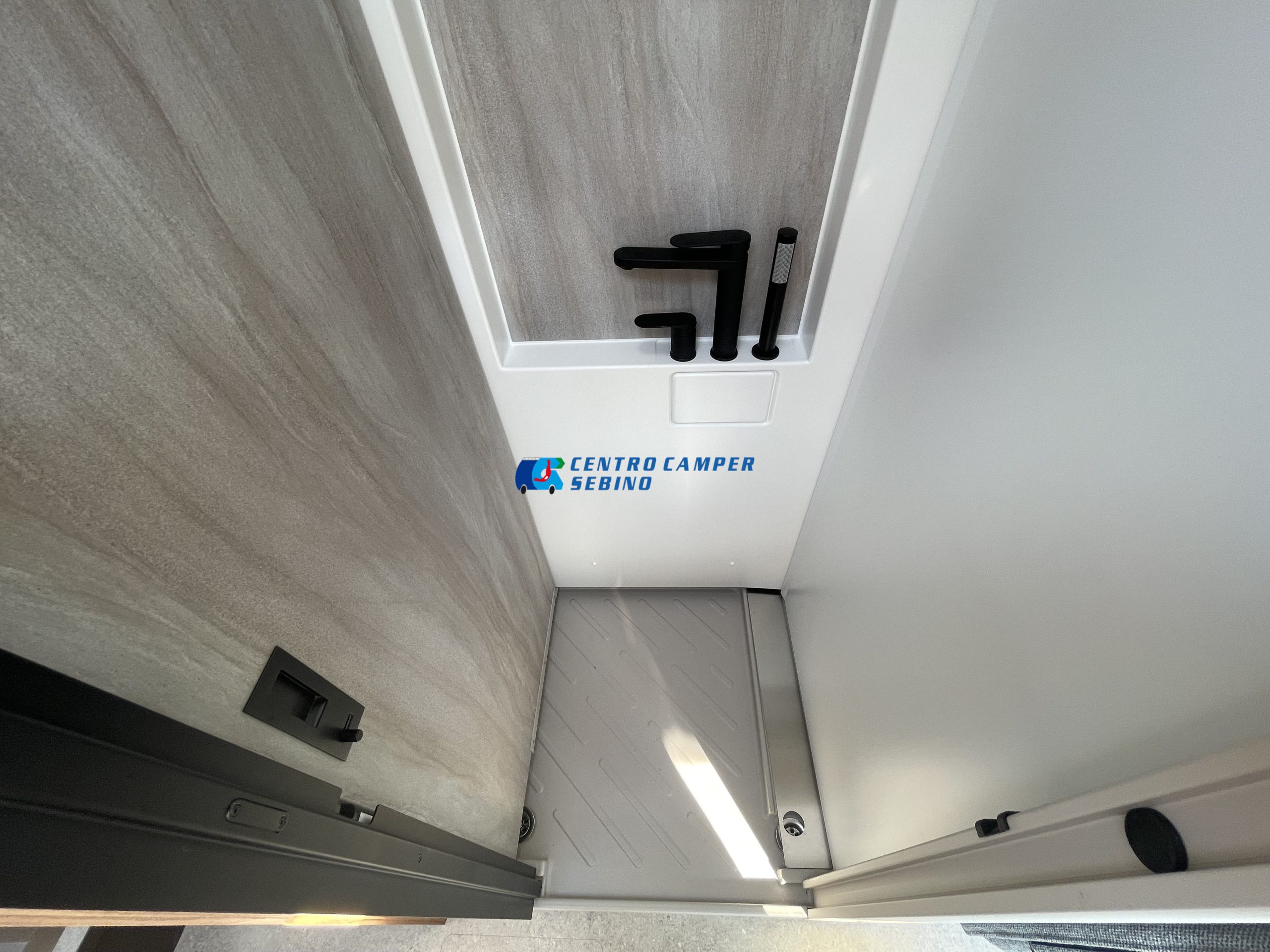 SIGNATURE SFT 7.1 BÜRSTNER / Camper - immagine 21